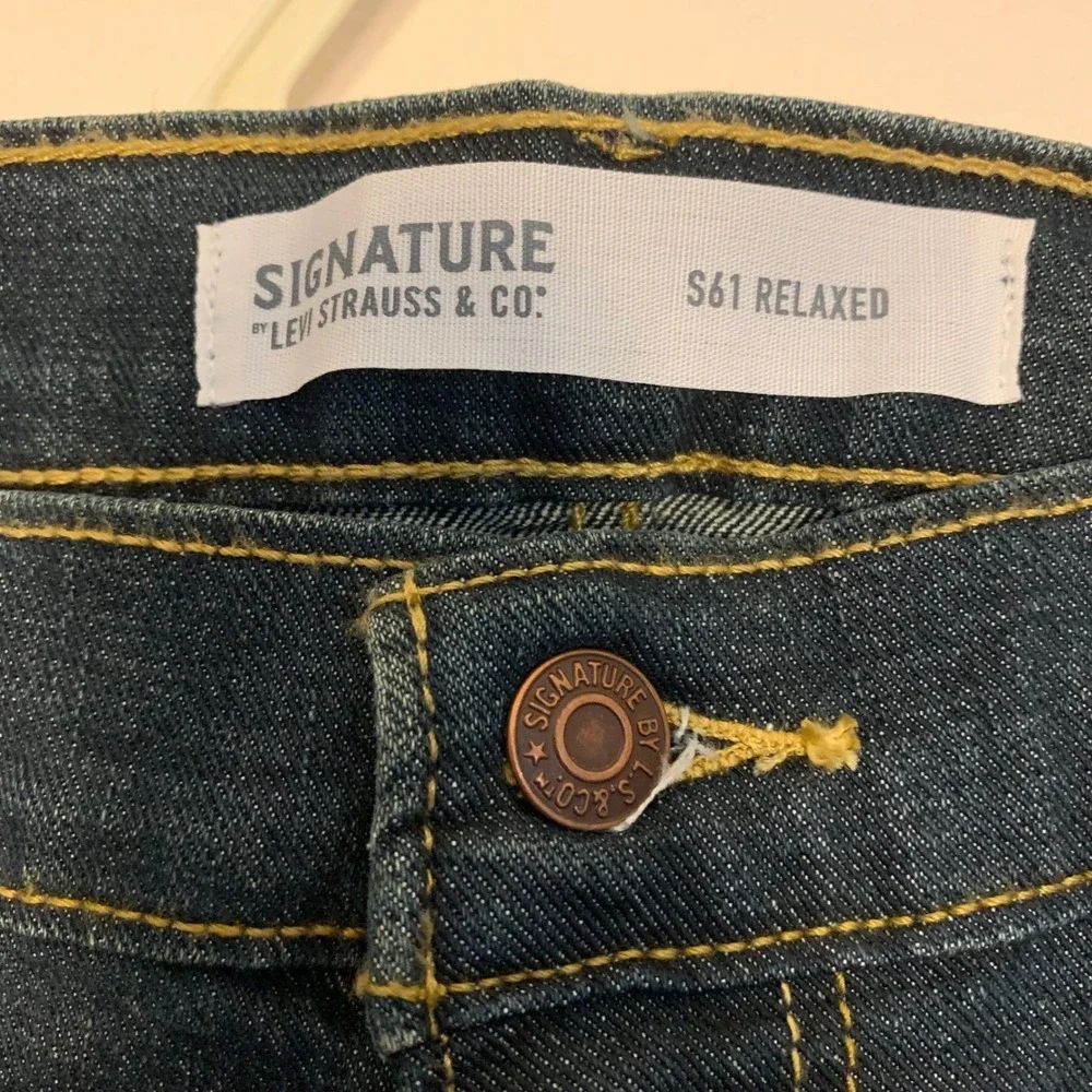 Signature by Levi Strauss & Co Mens S61 Relaxed Fit Dark Wash Denim Jeans 42x30‎